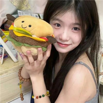 三小一家人